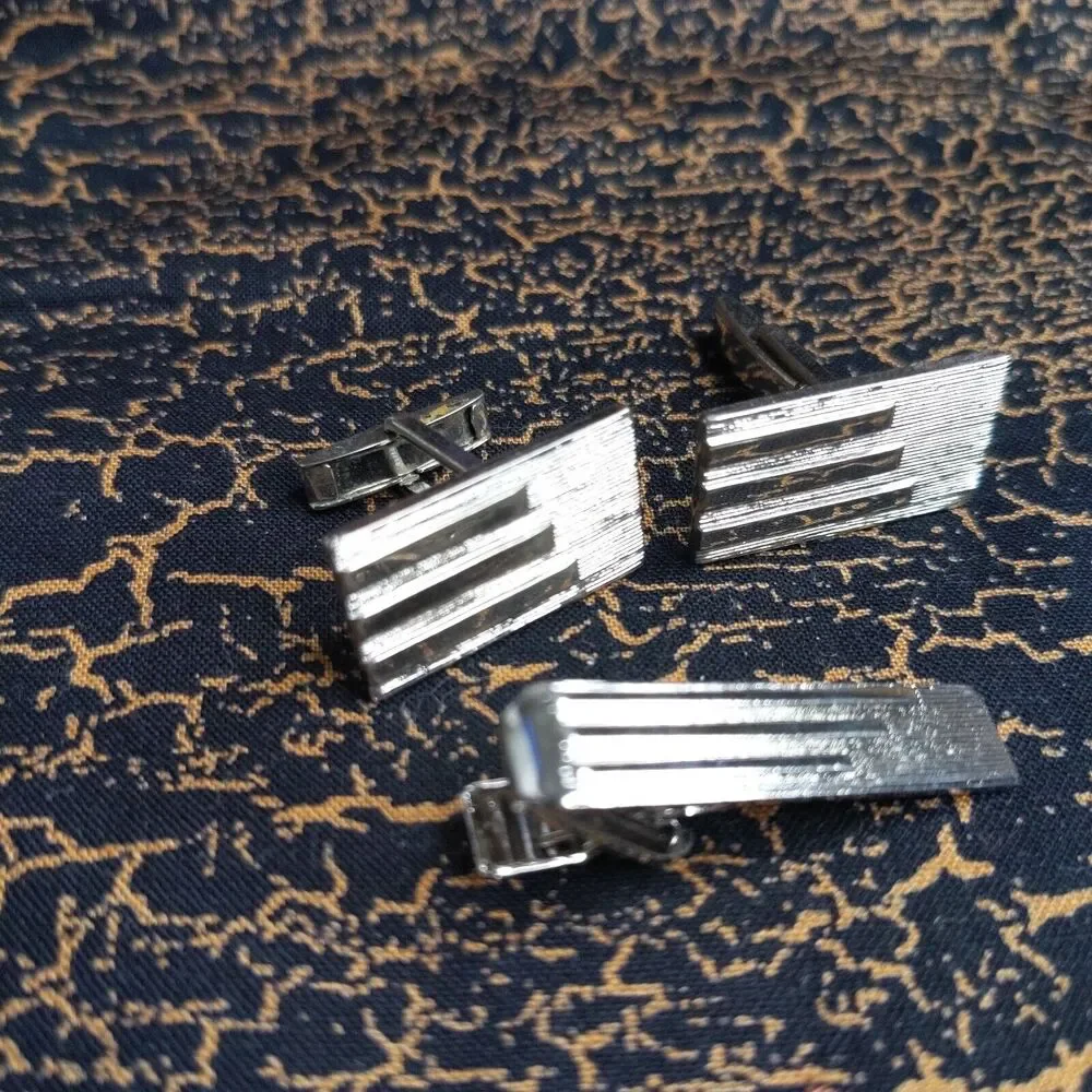 Vintage Silver Tone Tie Clip & Rectangle Vintage Cufflinks Tux Shirt Suit